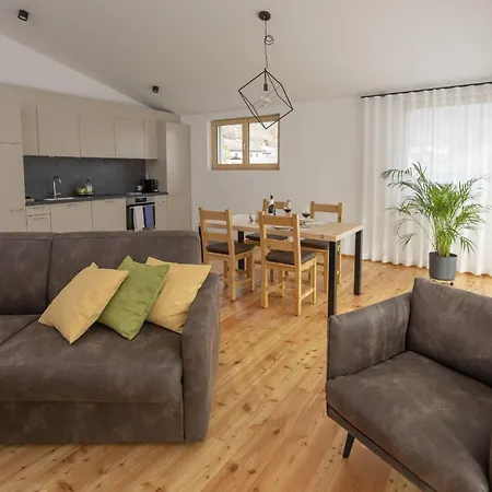 Lägenhet Chasa Helvetia Trai *