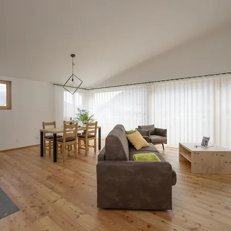 Chasa Helvetia Trai Apartment Mustair